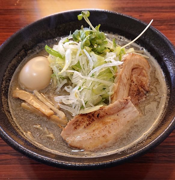 「メガ煮干しラーメン」@麺屋 ひな多の写真