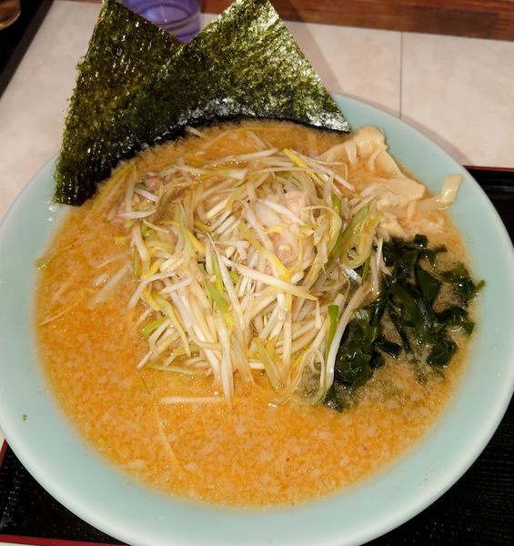 「ネギラーメン780円　辛味スパイス80円　※麺硬めアブラ多め」@ラーメンショップ 塚崎店の写真