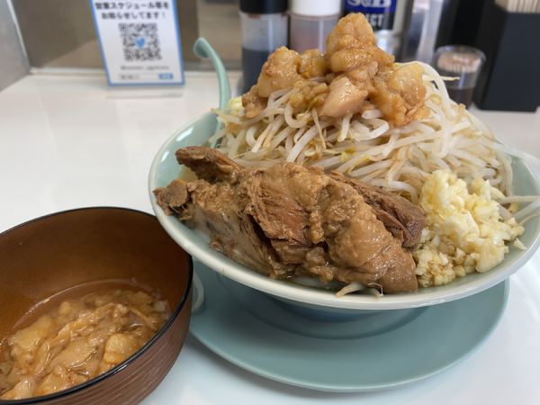 「ラーメン中盛り」@麺屋 顎で喰らえの写真