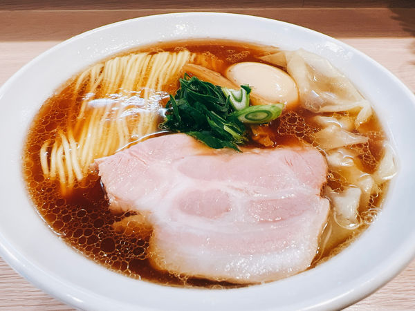 「ワンタン醤油らーめん」@麺笑巧真の写真