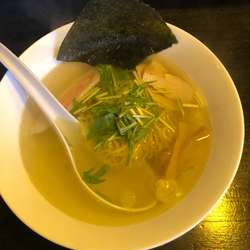 ラーメンセット　　ラーメン（塩）・チャーハン・餃子３個