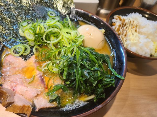 「特製ラーメンとライス」@輝道家直系 皇綱家の写真