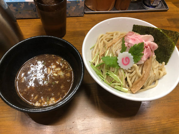 「濃厚煮干しつけ麺大盛り(880円)」@馳走麺 狸穴の写真