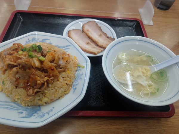 「肉チャーハン　６７０円　チャーシュークーポン」@福しん 北千住店の写真