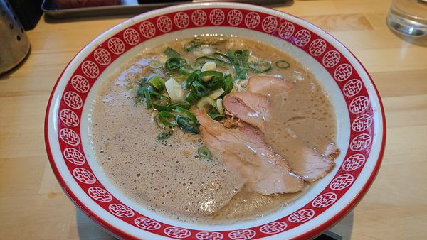 「熟成豚骨ラーメン」@らーめん 博多イチローの写真