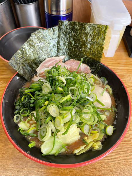 「全部のせらーめん（うすめ、麺半分）」@麺家 紫極の写真