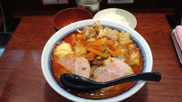 「特製辛スタミナ中華セット(3辛、ニンニク、生玉)¥1380-」@中華そば たた味の写真