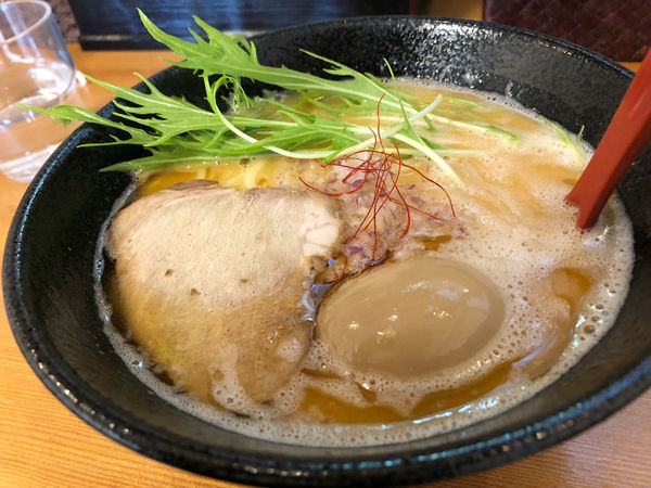 「海老鶏白湯ラーメン太麺」@麺処 やのやの写真