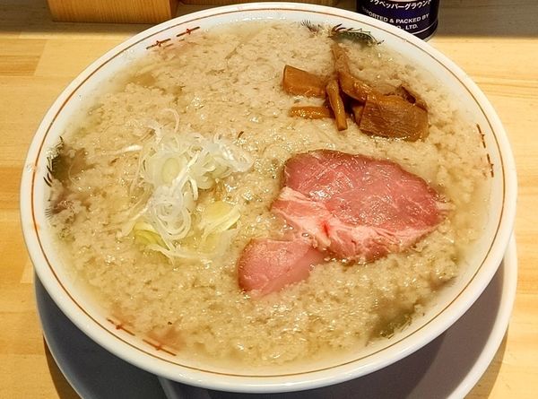 「らーめん」@東京背脂ら～めん 麺王 渋谷本店の写真