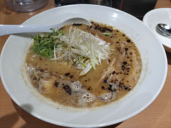 「鶏白湯ラー麺」@いちかばちかの写真