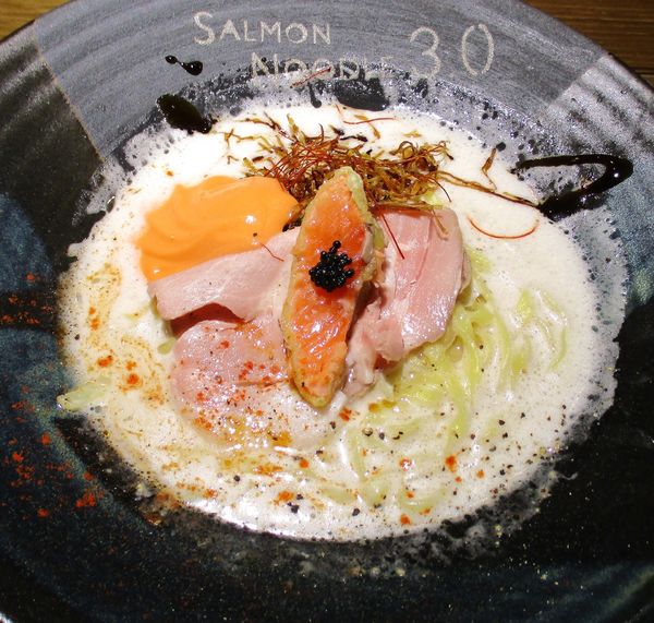 「白サーモン　930円」@サーモンnoodle3.0の写真