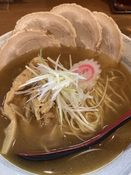 「あごだしらーめん（700円）＋チャーシュー（200円）」@栄昇らーめんの写真