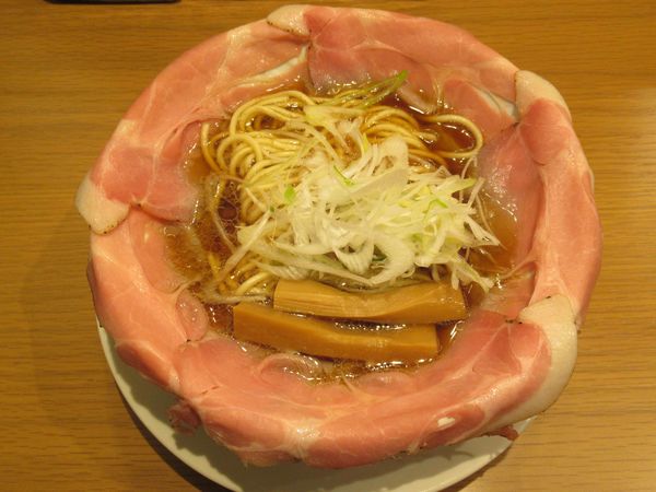 「ピストル（890円）」@ラーメン大戦争 神田店の写真