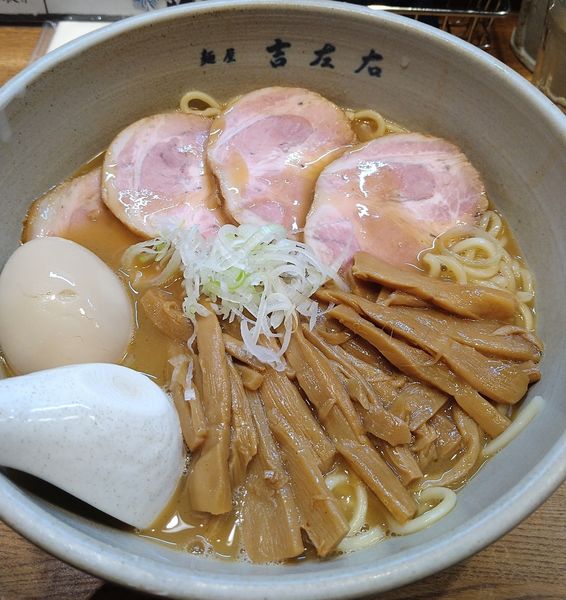 「味玉らーめん（大盛り）+チャーシュー+メンマ」@麺屋吉左右の写真