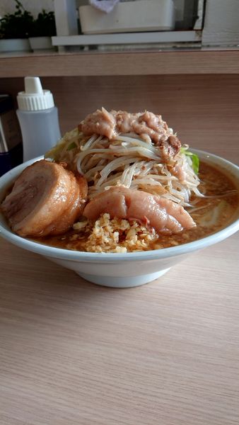 「ラーメン800円麺500g全増し」@麺屋 味方の写真