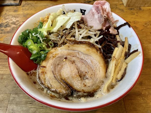 「２種盛りチャーシューどとんこつ＋熊本ラーメンに変更＋キクラゲ」@きら星の写真