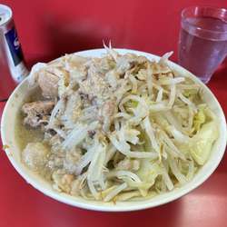 ぶたラーメン　ニンニクアブラ