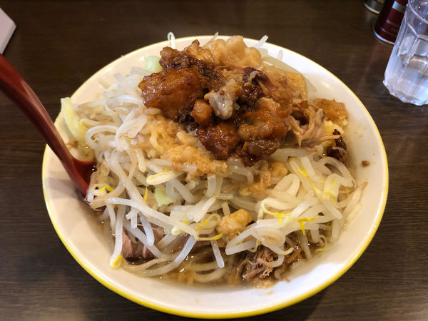 「並+ブタ1枚」@ラーメン イエロー 御徒町店の写真