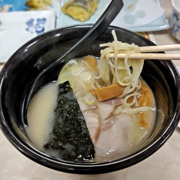「とんこつラーメン」@若竹丸 太宰府店の写真