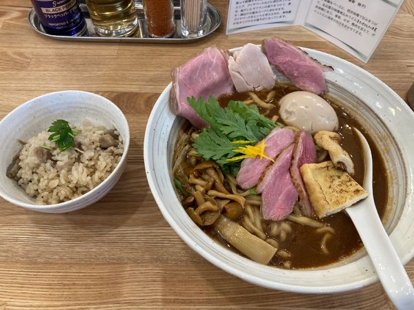 「味玉赤味噌そば　炊き込みご飯」@中華そば きなりの写真