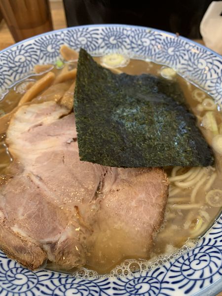 「中華そば(大盛) 880円」@中華そば専門 とんちぼの写真