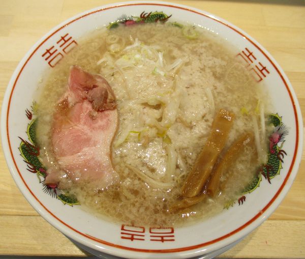 「らーめん（脂並・麺ヤワ）650円」@東京背脂ら～めん 麺王 渋谷本店の写真