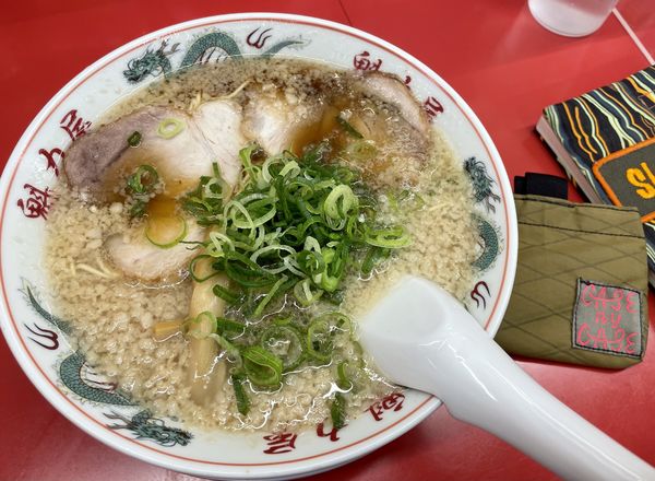 「特製醤油ラーメン並」@ラーメン 魁力屋 東久留米店の写真