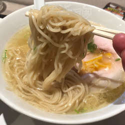 しおチャーシュー麺 飯田商店