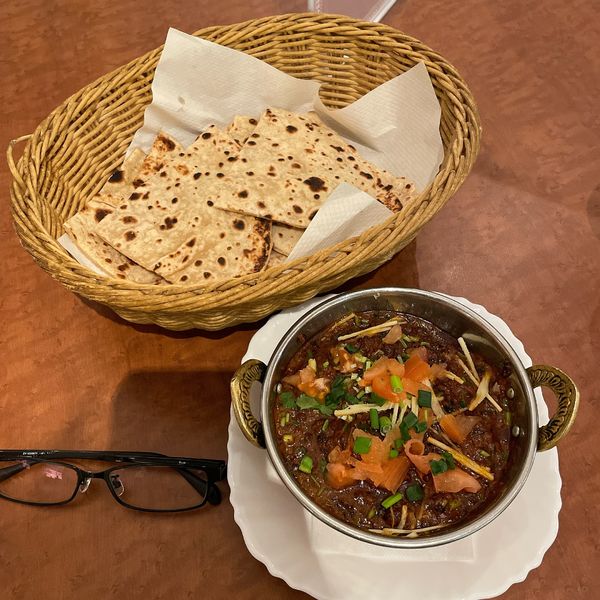 「カレラ ゴーシュト（を頼んだが カラヒ ゴーシュト）」@シディークパレス 東京タワー店の写真