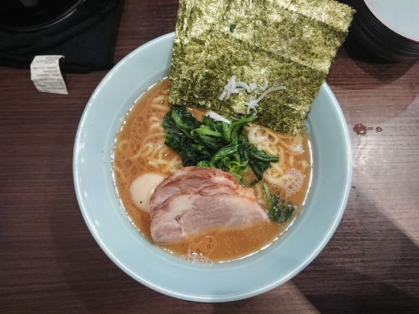 「ラーメン全部乗せ」@横浜家系らーめん侍 渋谷本店の写真