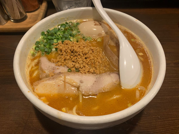 「赤鶏らーめん」@鶏の穴の写真