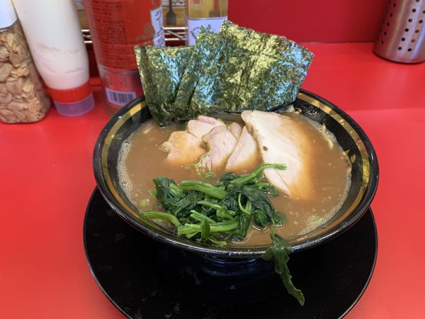 「チャーシューメン・3枚（850円）」@家系ラーメン王道家直伝 との丸家 松飛台店の写真