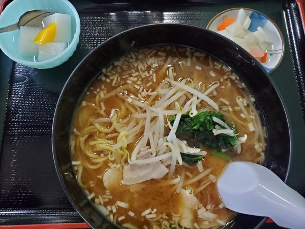 「味噌ラーメン７５０円」@中華飲茶酒場 紅梅の写真