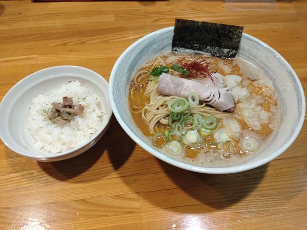 「限定　赤海老と平子の海老味噌そば細麺〜追い飯付〜」@麺屋 ひな多の写真