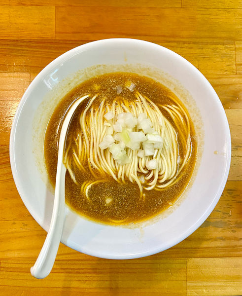 「かけ【醤油】+ 辛味」@煮干中華ソバ イチカワの写真