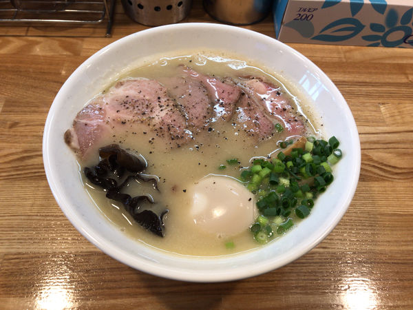 「鶏白湯塩肉増し味玉（1000円）」@麺や 一想の写真