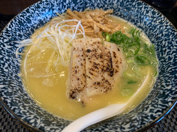 「濃厚鶏そば」@ブラウンの写真