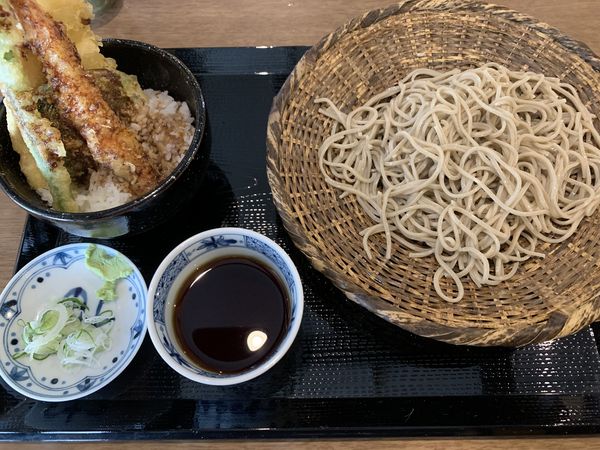 「ミニ天丼と十割蕎麦セット 858円」@天ぷら 十割蕎麦 新次郎 FC宜野湾店の写真