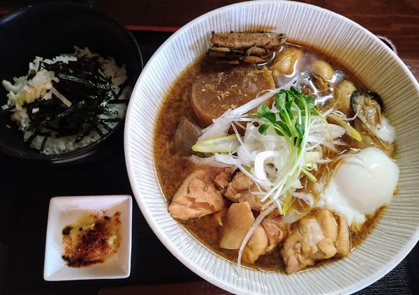 「【限定】カキ味噌らーめん（ミニライス付）￥990」@和風らーめん 凪の写真