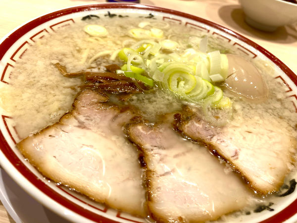 「中間そば、こってり追加、味付け卵トッピング」@田中そば店 渋谷パルコ店の写真