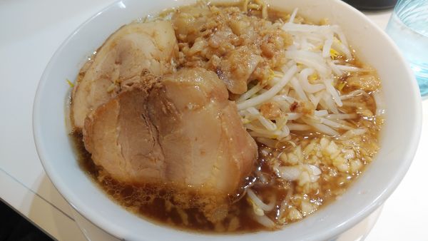 「ラーメン小(200g)豚増しアブラマシ」@ラーメン クマジロウの写真