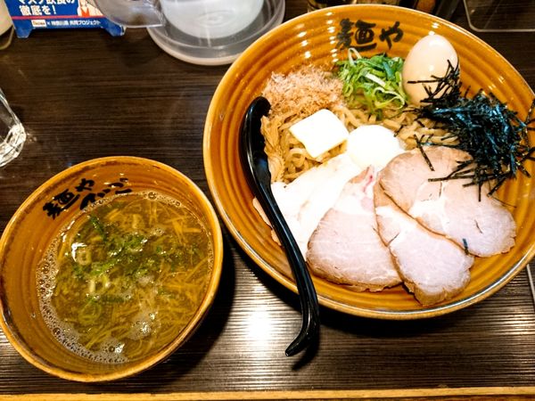 「【限定】特製釜玉追い煮干しつけそば」@麺や でこの写真