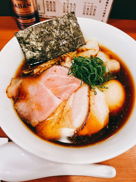 「醤油特製ラーメン」@自家製手もみ麺 鈴ノ木の写真