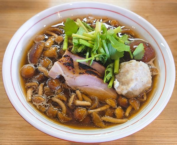 「特製飛騨なめこのたまり醤油そば【期間·数量限定】」@麺 㐂色の写真