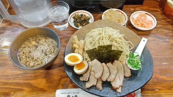 「つけ麺”もつ”スペシャル　350ｇ　1200円」@龍の家 新宿小滝橋通り店の写真