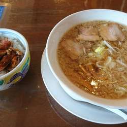 じとラーメン+ミニステーキ丼1320円