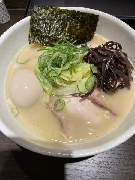 「特製鶏白湯塩ラーメン¥1,050」@麺や 福一の写真