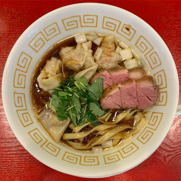 「醤油らーめん 鴨ワンタン」@鴨だしらーめん 鴨福の写真