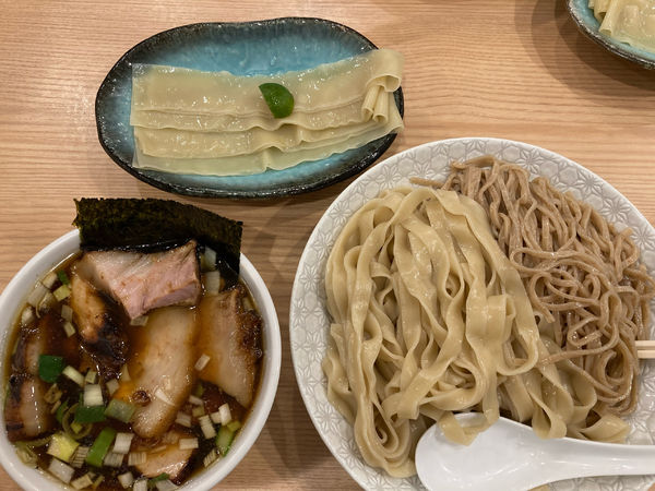 「チャーシュー合盛りつけめん＋極平麺＋大盛り 計¥1,450」@麺や 麦ゑ紋の写真