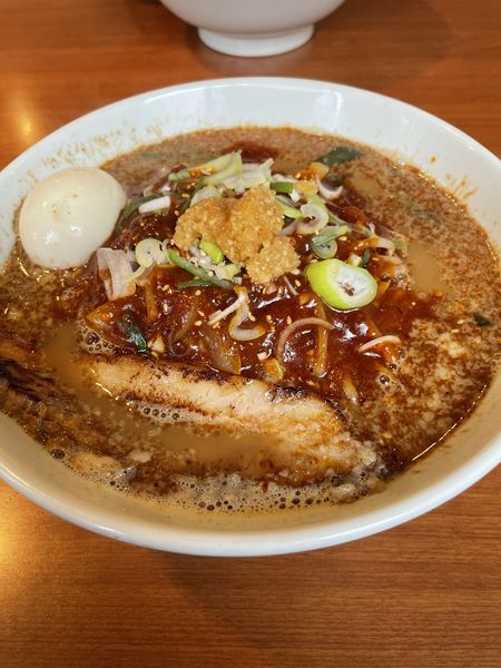 「馬辛らーめん味玉入り¥950」@らー麺 つけ麺 おぐりの写真